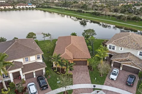 9820 S Miralago Way Parkland FL 33076