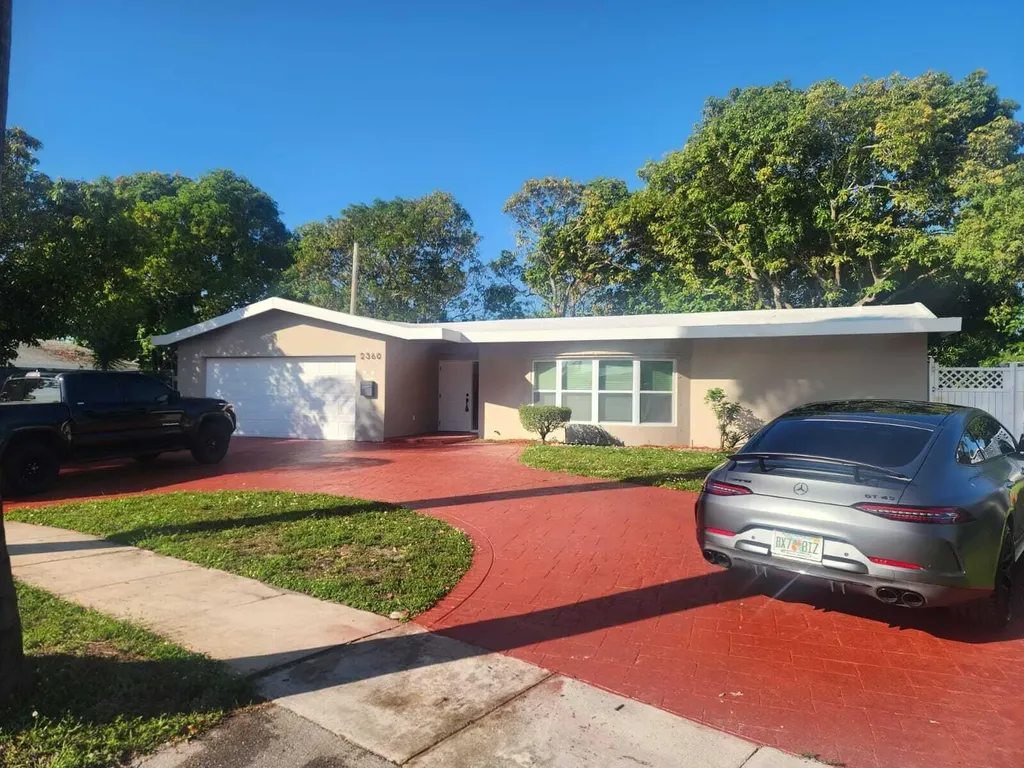 2360 NW 37th Terrace Lauderdale Lakes FL 33311