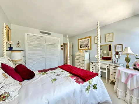 3333 NE 34th Street Fort Lauderdale FL 33308