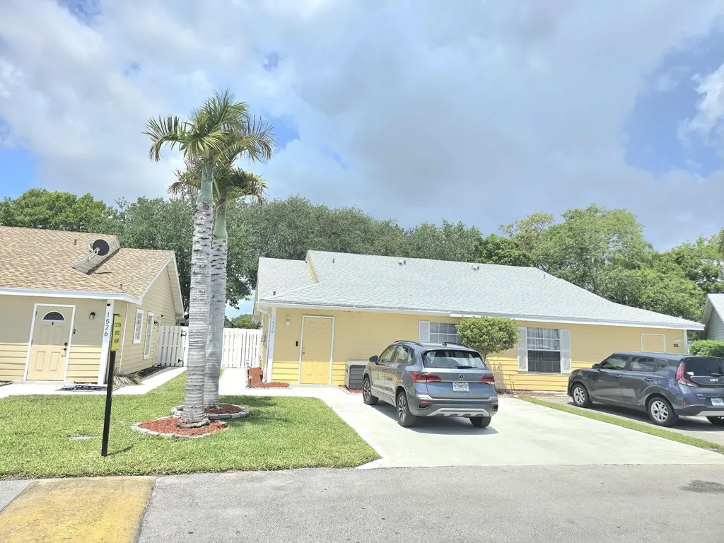 1530 Royal Forest Court West Palm Beach FL 33406