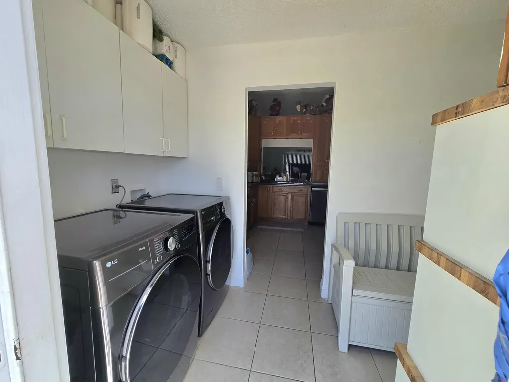 1530 Royal Forest Court West Palm Beach FL 33406