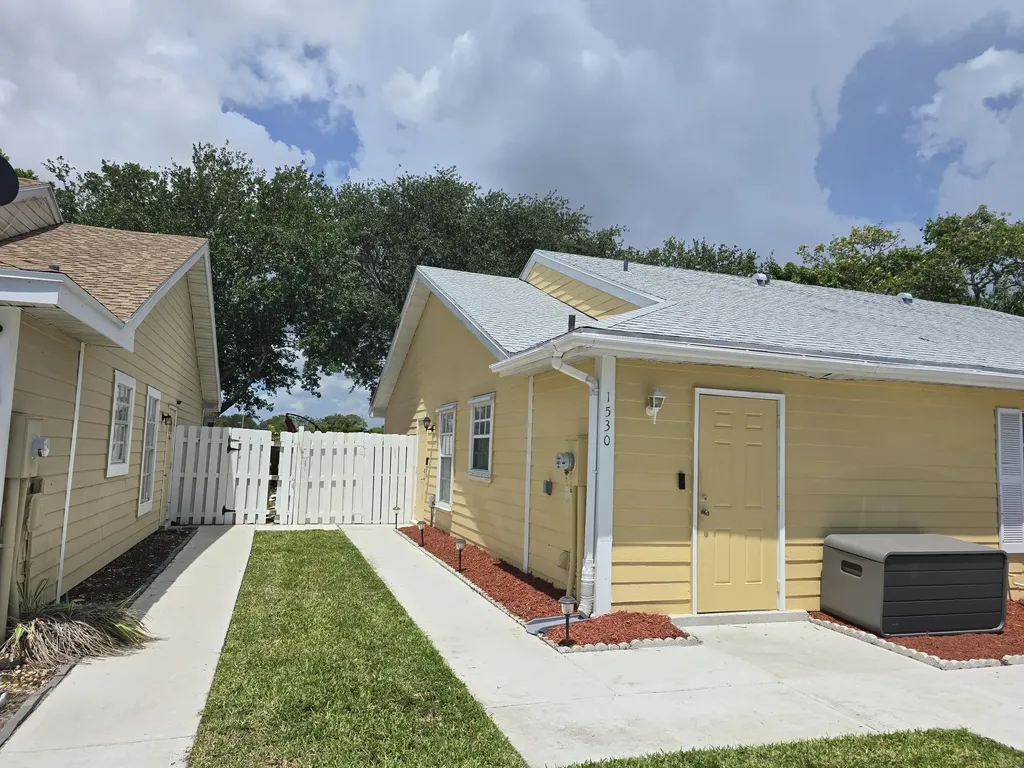 1530 Royal Forest Court West Palm Beach FL 33406