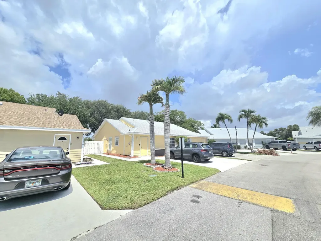 1530 Royal Forest Court West Palm Beach FL 33406