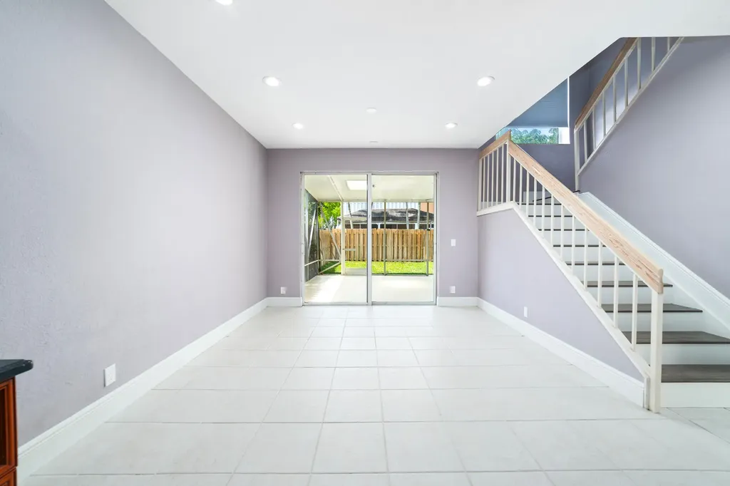 1062 Fairfax Circle W Boynton Beach FL 33436