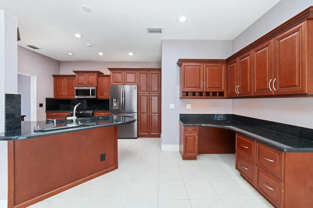 1062 Fairfax Circle W Boynton Beach FL 33436