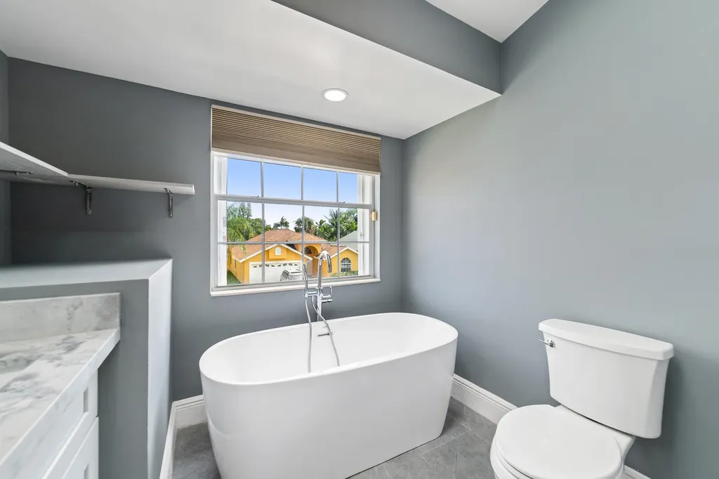 1062 Fairfax Circle W Boynton Beach FL 33436
