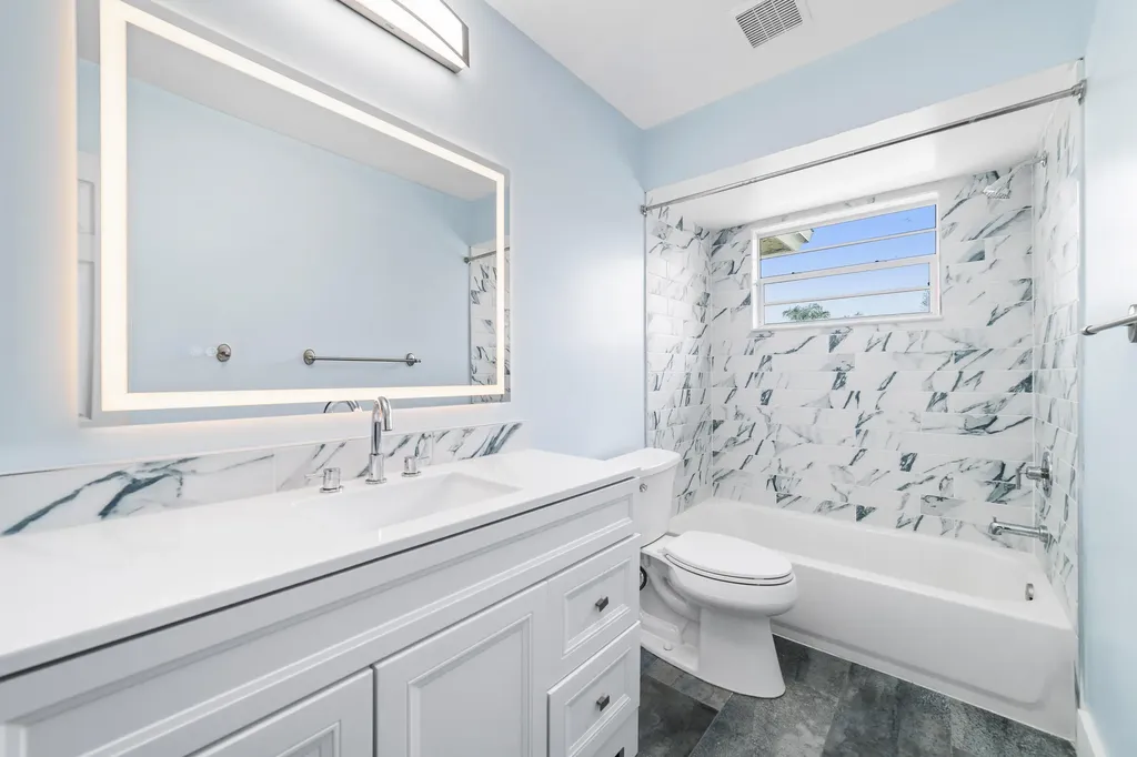 1062 Fairfax Circle W Boynton Beach FL 33436