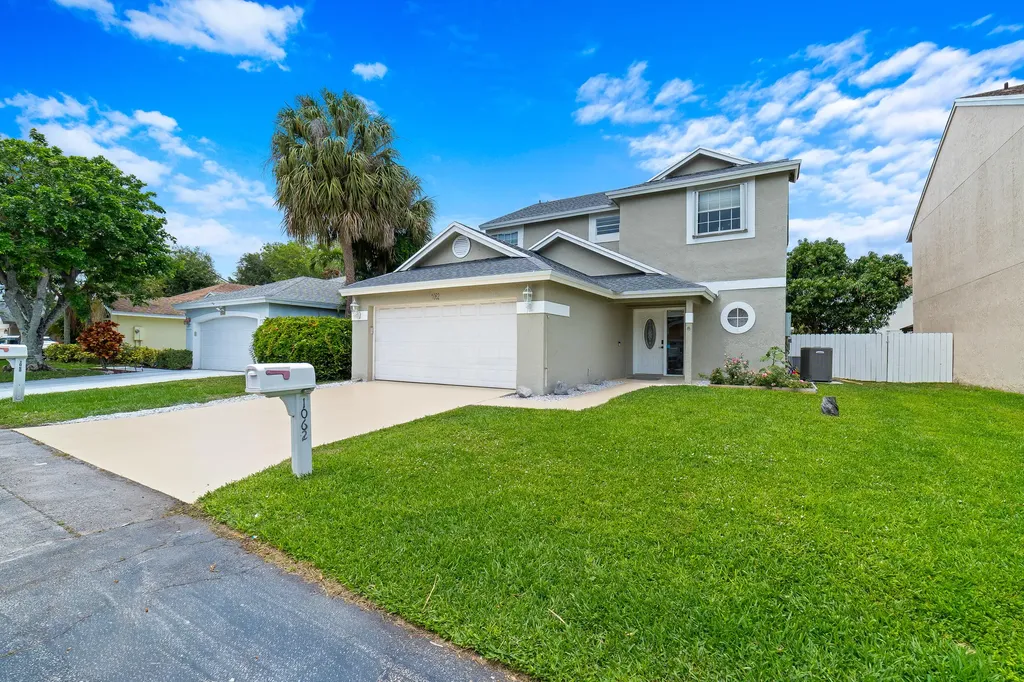 1062 Fairfax Circle W Boynton Beach FL 33436