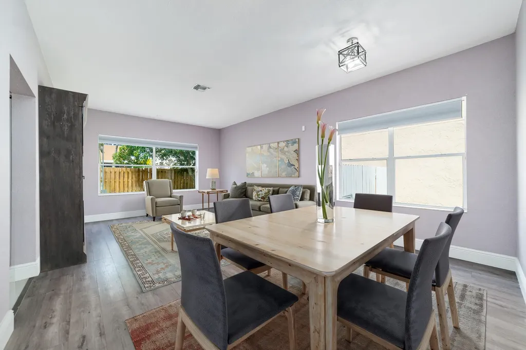 1062 Fairfax Circle W Boynton Beach FL 33436
