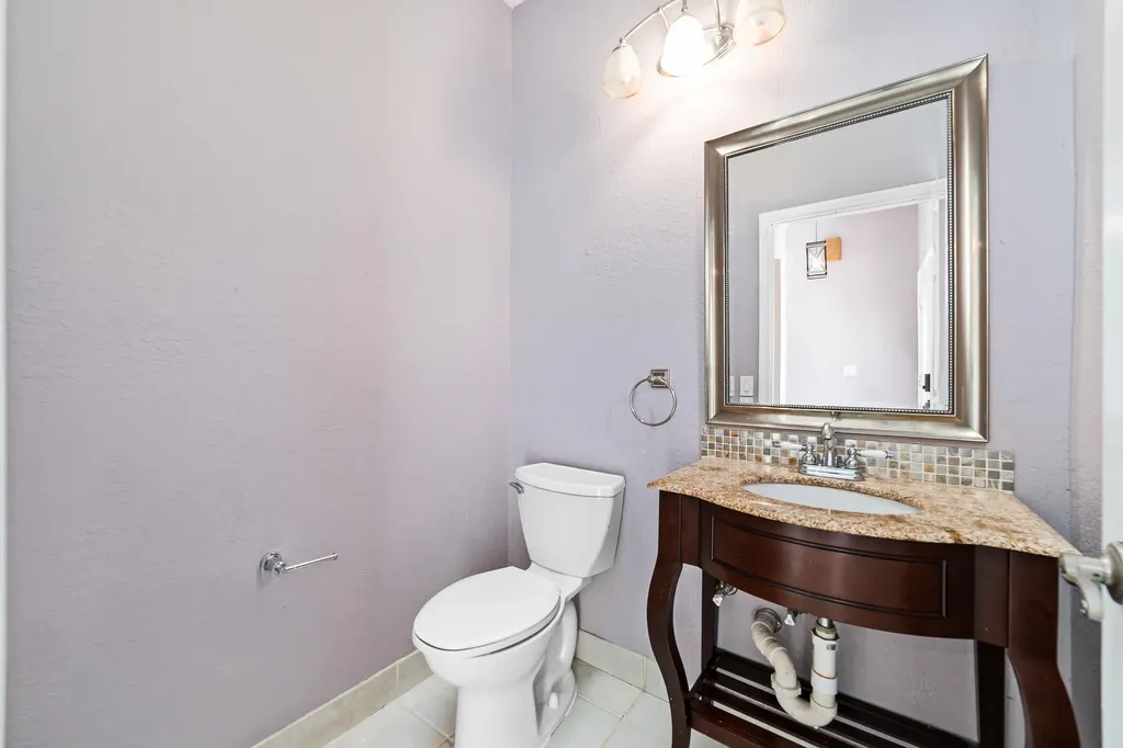 1062 Fairfax Circle W Boynton Beach FL 33436