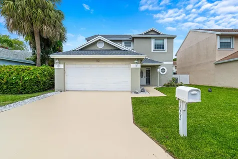 1062 Fairfax Circle W Boynton Beach FL 33436