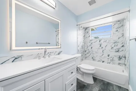 1062 Fairfax Circle W Boynton Beach FL 33436