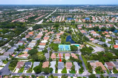 1062 Fairfax Circle W Boynton Beach FL 33436
