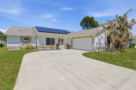 2281 SE Bowie Street Port St Lucie FL 34952