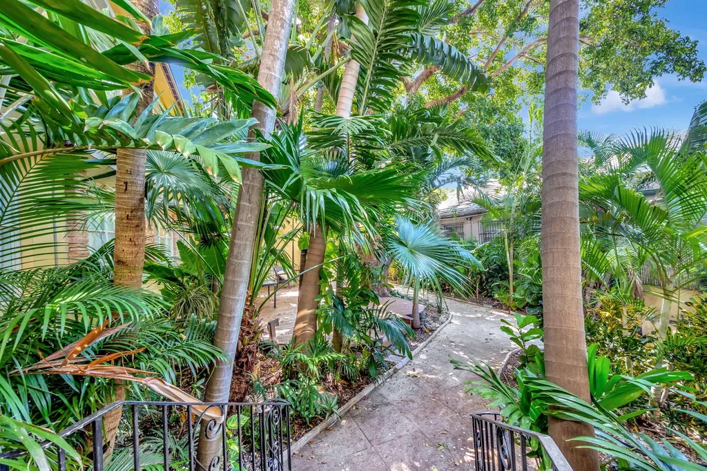 1446 Lenox Avenue Miami Beach FL 33139