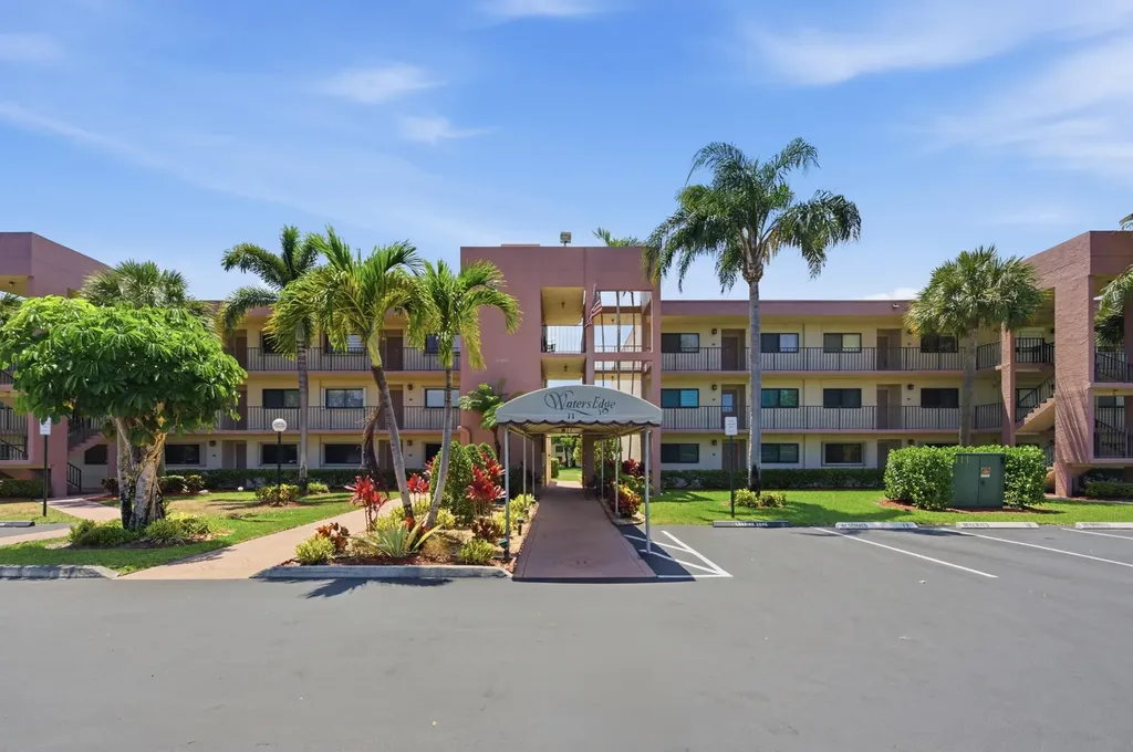 15461 Pembridge Drive Delray Beach FL 33484