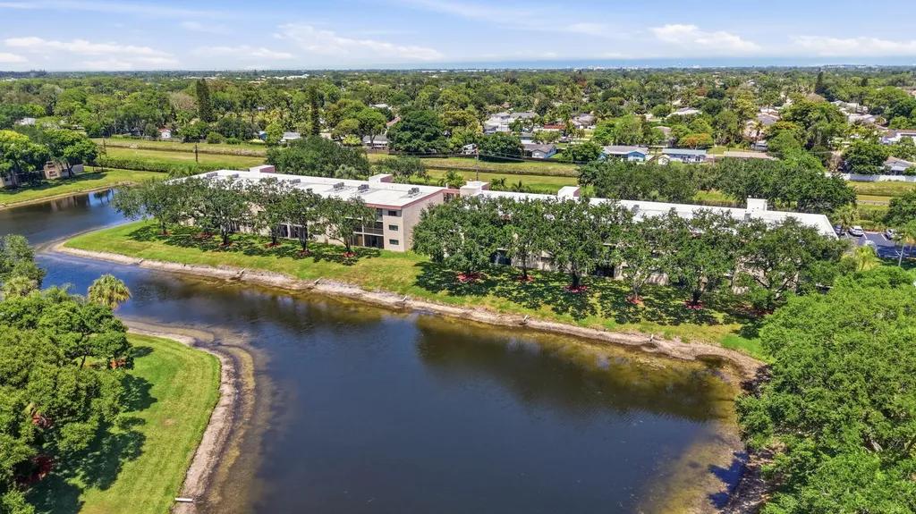 15461 Pembridge Drive Delray Beach FL 33484