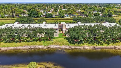 15461 Pembridge Drive Delray Beach FL 33484