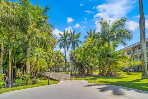 4025 N Federal Oakland Park FL 33308