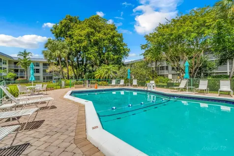 4025 N Federal Oakland Park FL 33308
