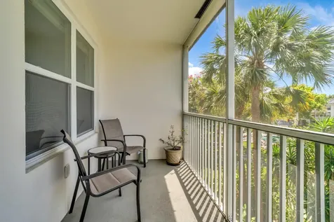4025 N Federal Oakland Park FL 33308