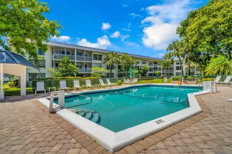 4025 N Federal Oakland Park FL 33308