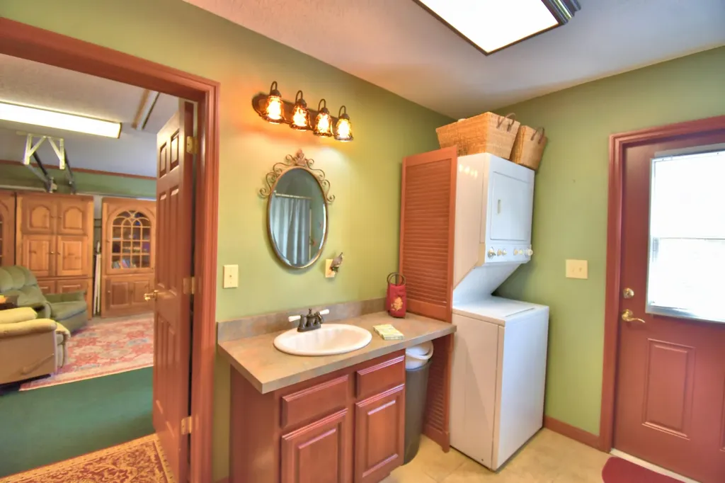 32801 Hwy 441 N Okeechobee FL 34972