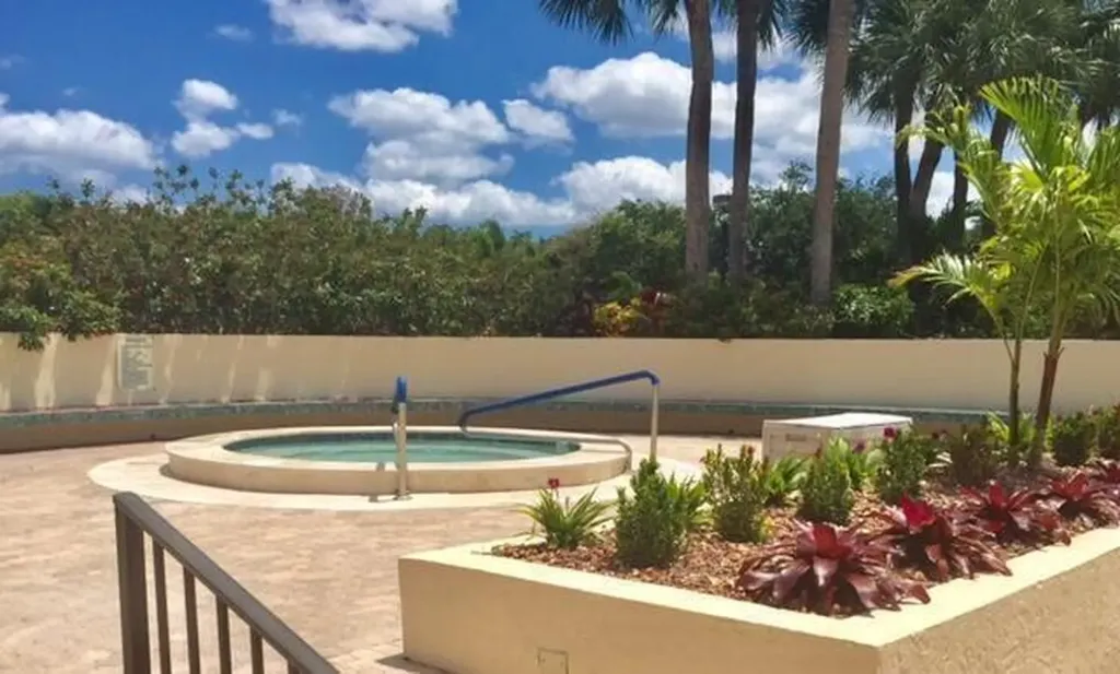 5055 Oakhill Lane Delray Beach FL 33484