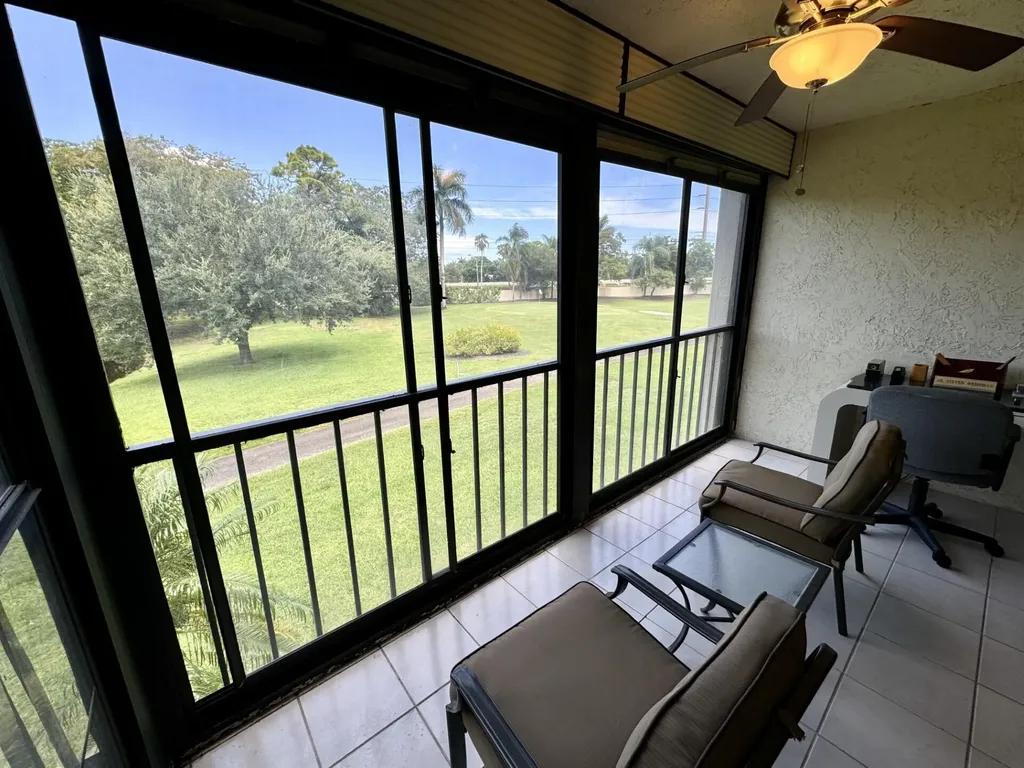 5055 Oakhill Lane Delray Beach FL 33484