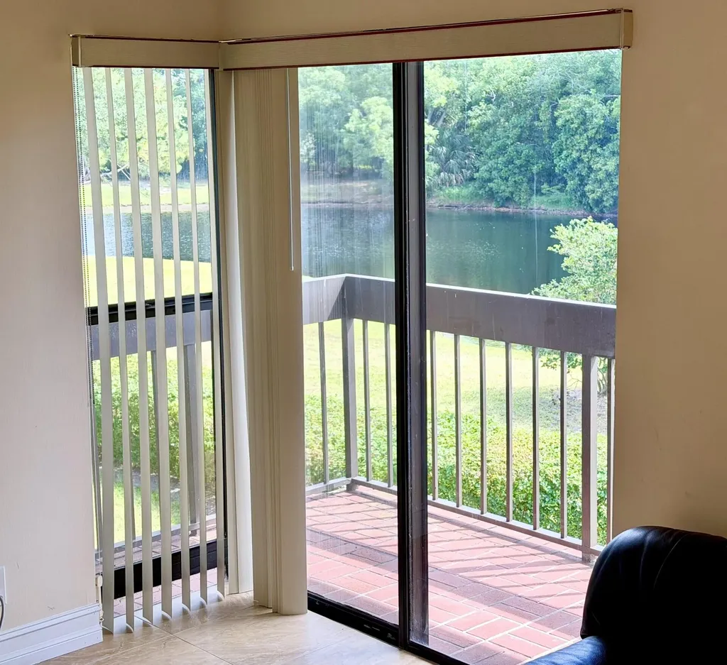 5055 Oakhill Lane Delray Beach FL 33484
