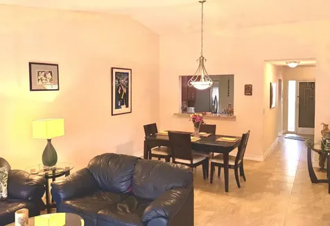 5055 Oakhill Lane Delray Beach FL 33484