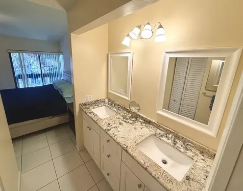 5055 Oakhill Lane Delray Beach FL 33484