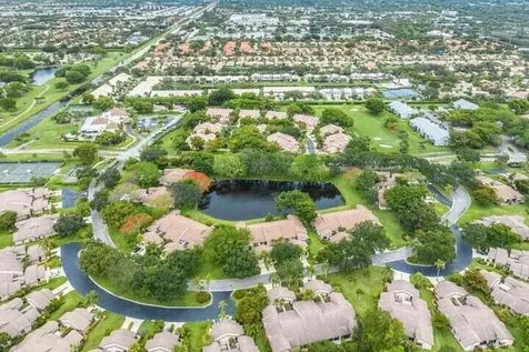 5055 Oakhill Lane Delray Beach FL 33484