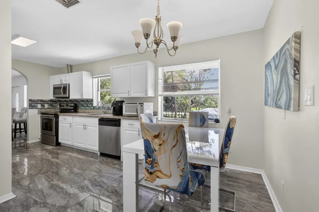 16663 89th Place N The Acreage FL 33470