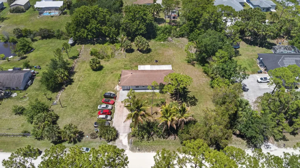 16663 89th Place N The Acreage FL 33470