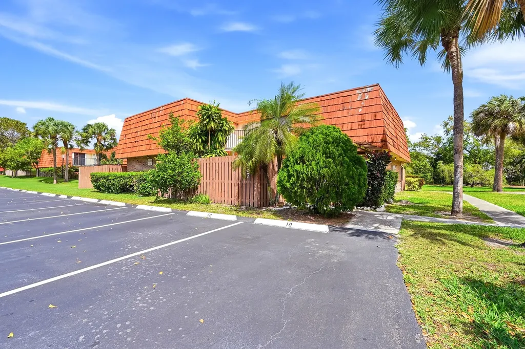 8337 N Coral Circle North Lauderdale FL 33068