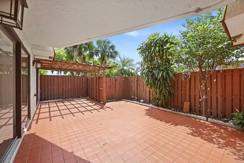 8337 N Coral Circle North Lauderdale FL 33068