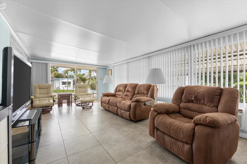 8630 SW 21st Court Davie FL 33324