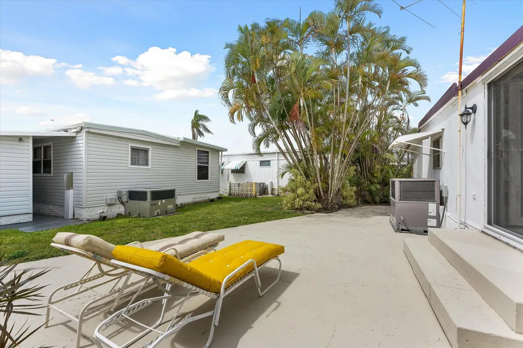 8630 SW 21st Court Davie FL 33324