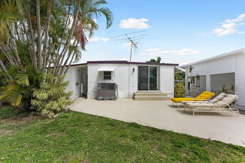 8630 SW 21st Court Davie FL 33324