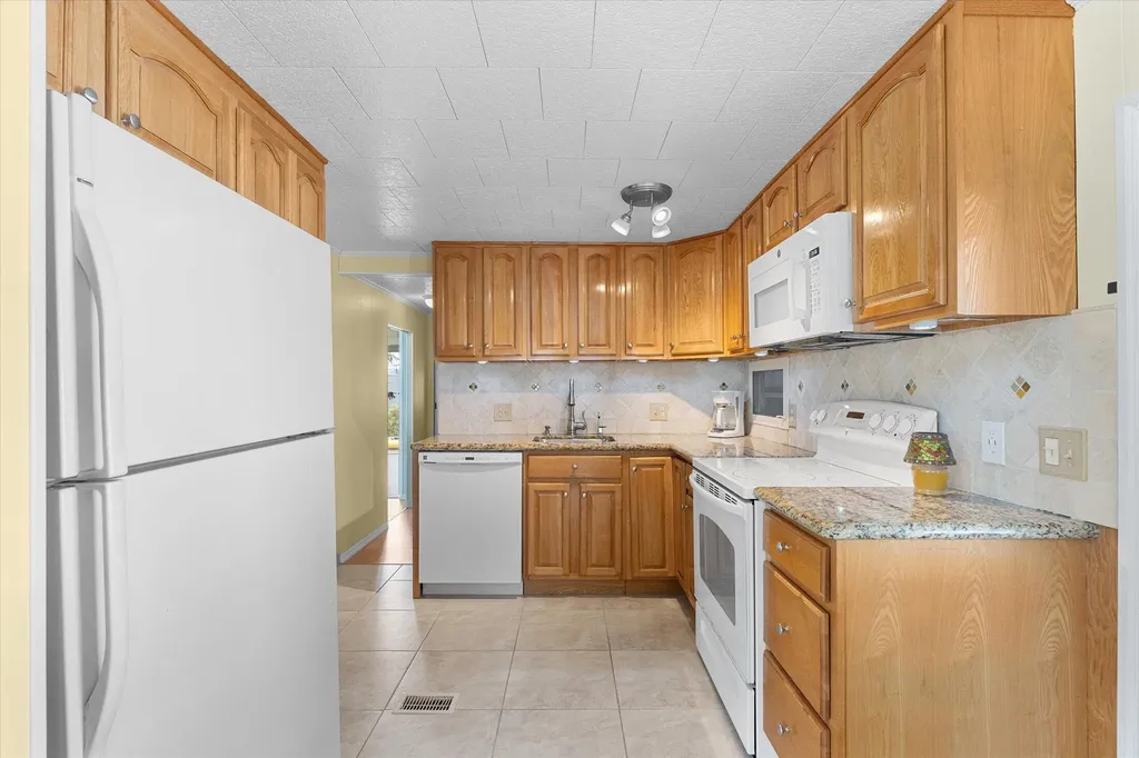 8630 SW 21st Court Davie FL 33324