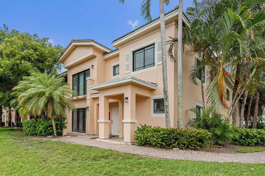 2917 Tuscany Court Palm Beach Gardens FL 33410