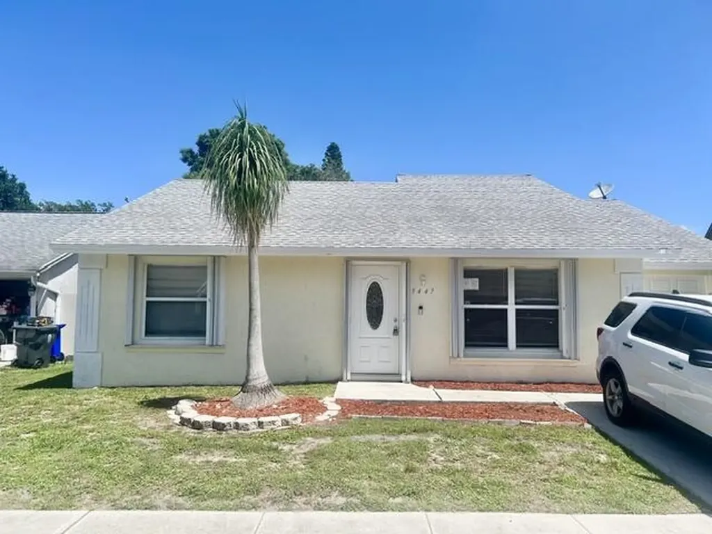 5447 Twin Oakes Road Greenacres FL 33463