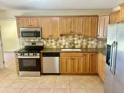 5447 Twin Oakes Road Greenacres FL 33463