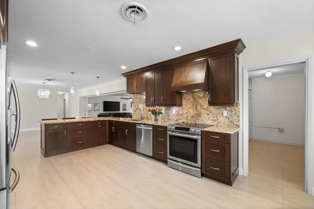 1500 SE 24th Avenue Pompano Beach FL 33062