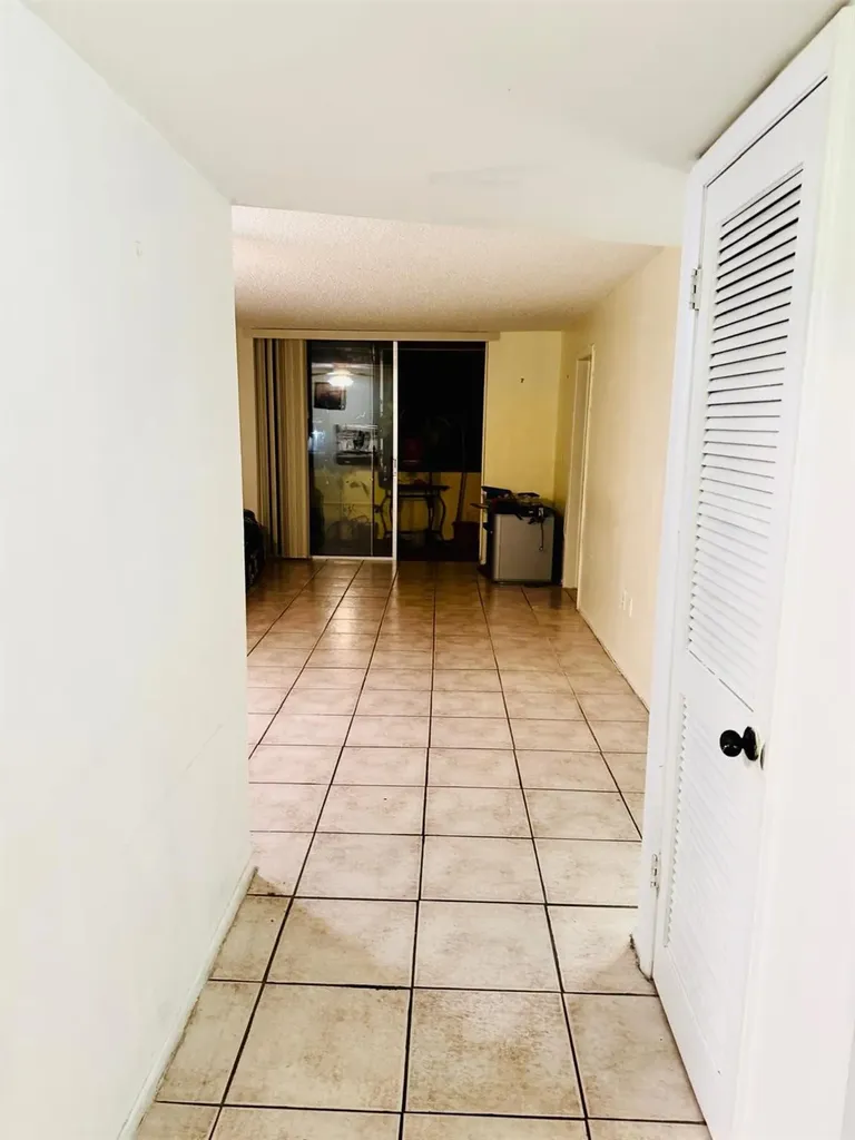 8460 Sunrise Lakes Boulevard Sunrise FL 33322