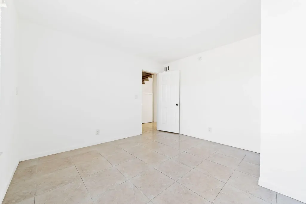 3770 SW 59th Terrace Davie FL 33314