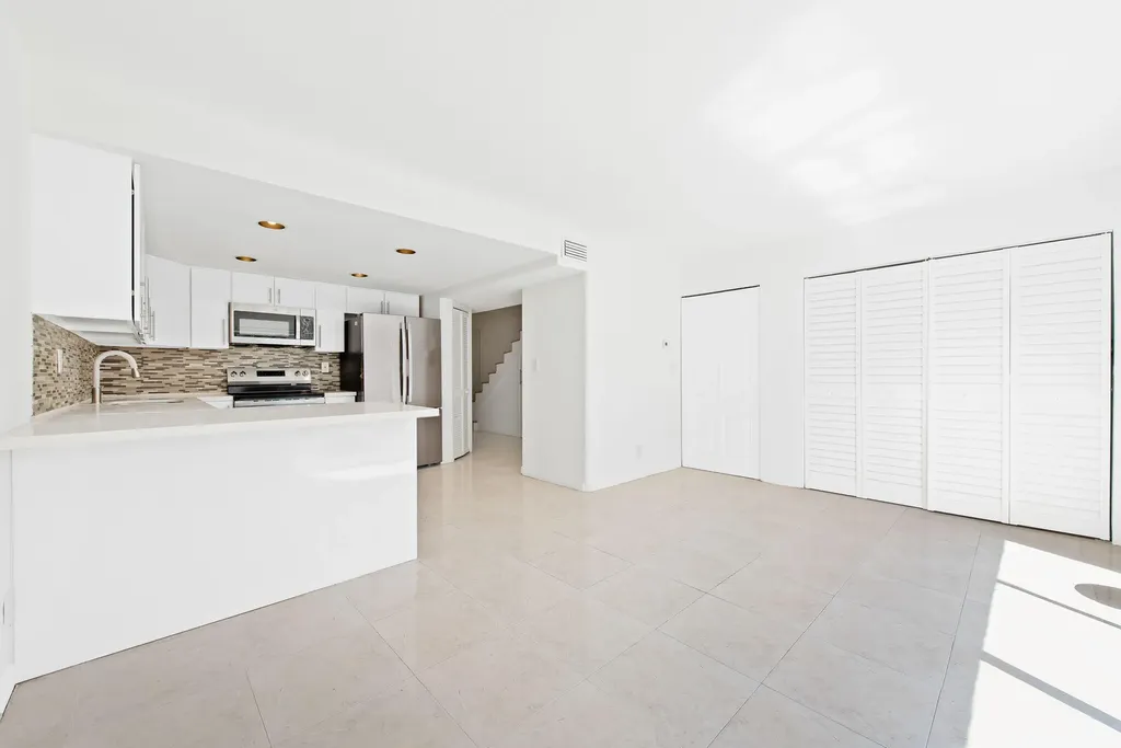3770 SW 59th Terrace Davie FL 33314