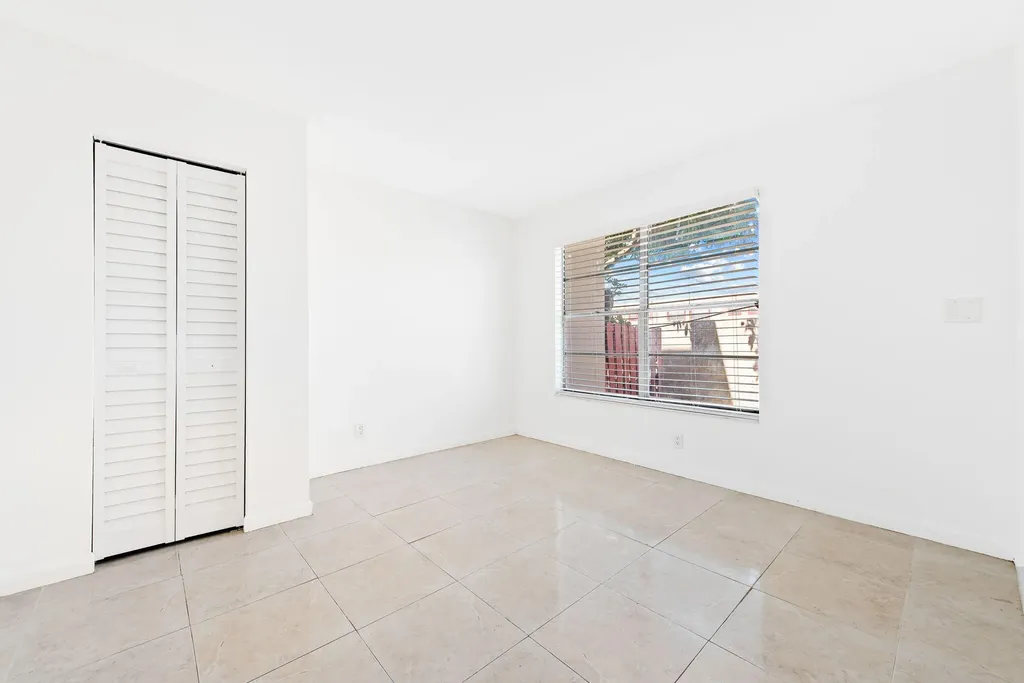 3770 SW 59th Terrace Davie FL 33314