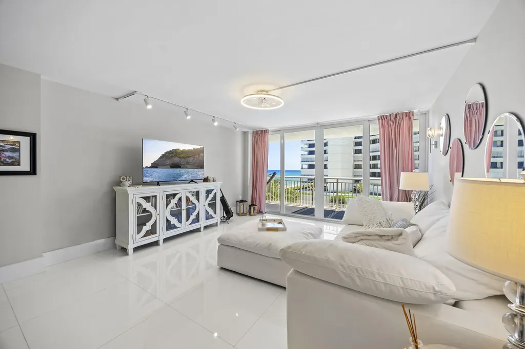 3546 S Ocean Boulevard South Palm Beach FL 33480